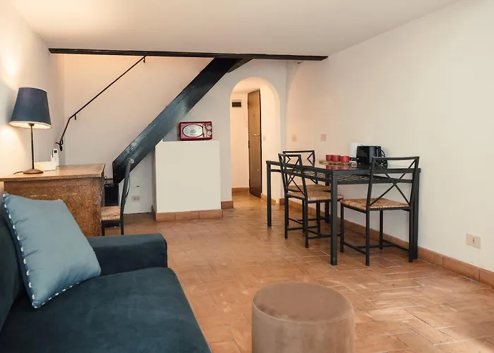 Apartment Fiori Loft, A Historic In The Heart Of Rom